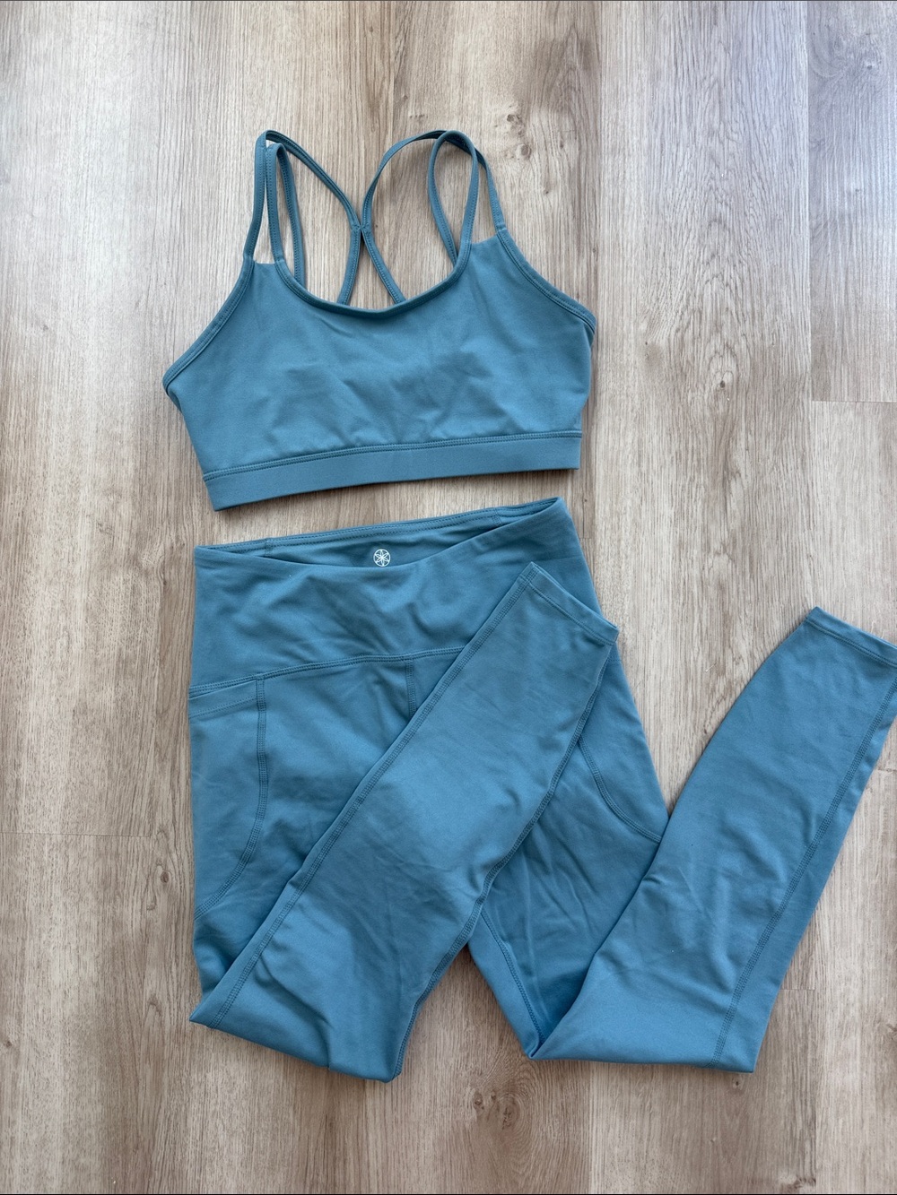 GAIAM Teal Blue High-Waist Leggings & Strappy Sports Bra Set